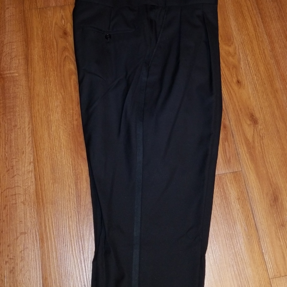 Black Tuxedo Pav